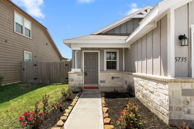 Building Photo - 5735 Prairie Chapel Rd
