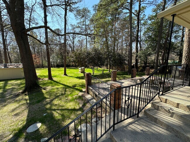 Building Photo - Charming Renovated 3 Bedroom, 1.5 Bath Home located off Hwy 87 on a 1 Acre lot.