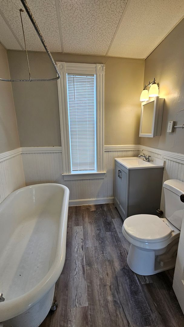 Building Photo - 41 Hevey St