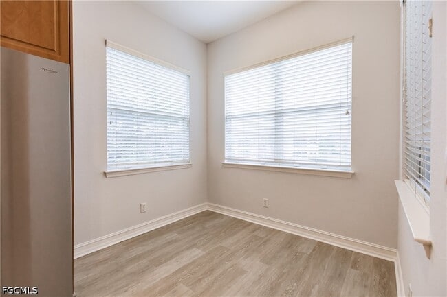 Building Photo - 12060 Lucca St