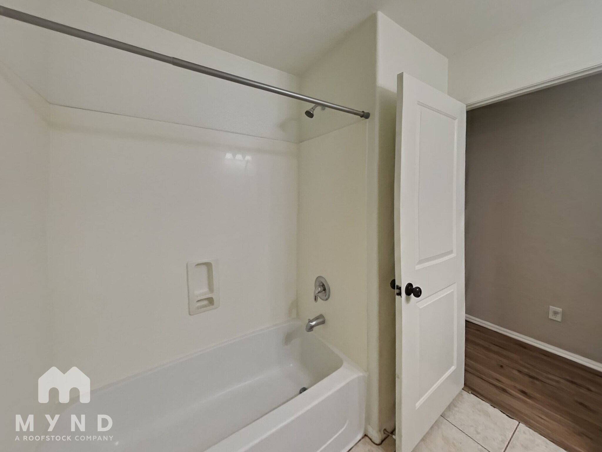 Building Photo - 41613 W Sunland Dr