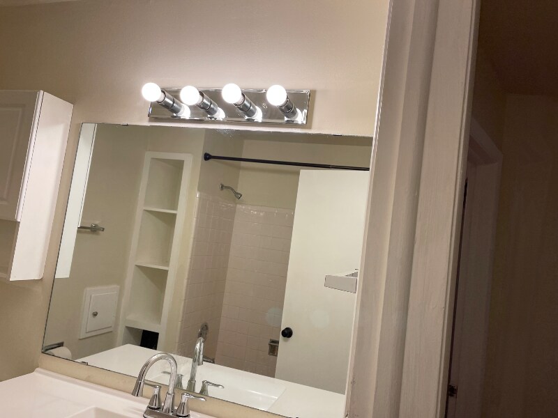 Building Photo - 2413 Brentwood Pkwy