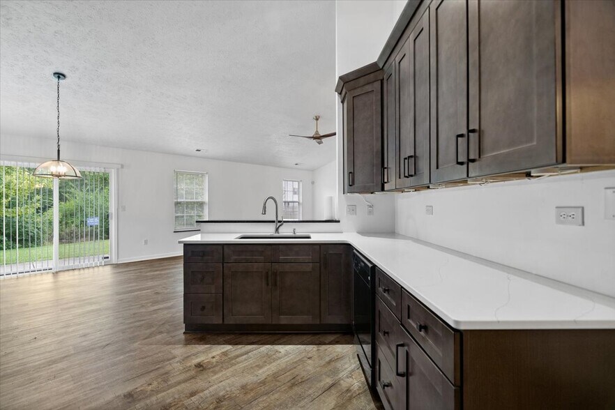 Building Photo - 1429 Softwind Dr