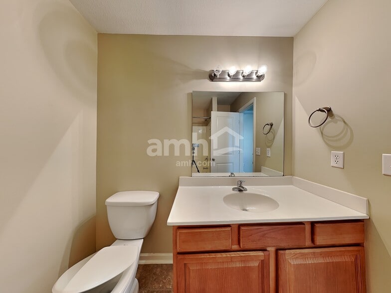 Building Photo - 129 Midwood Rd