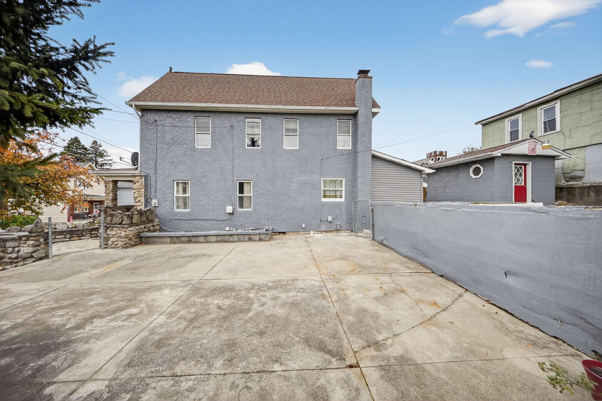 Building Photo - 2035 Delaware St