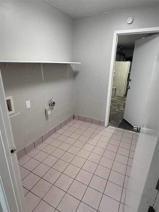 Building Photo - 403 Brandywyne Dr