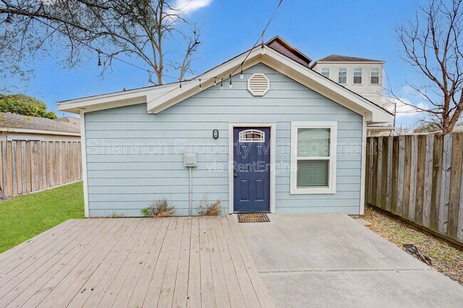 Building Photo - 921 Kern St