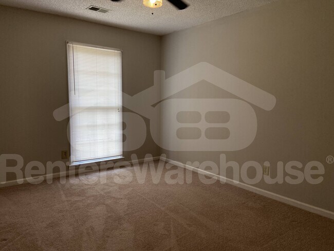 Building Photo - 1166 Booth Rd