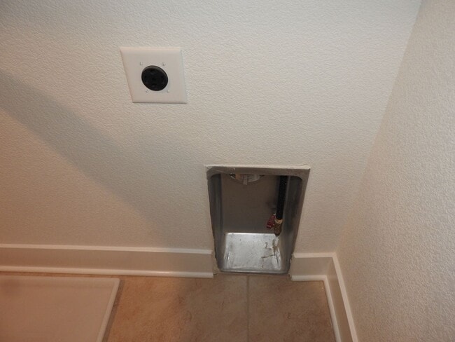 Building Photo - Brand New Smart Home in Granite Bay Beauty With Solar!!