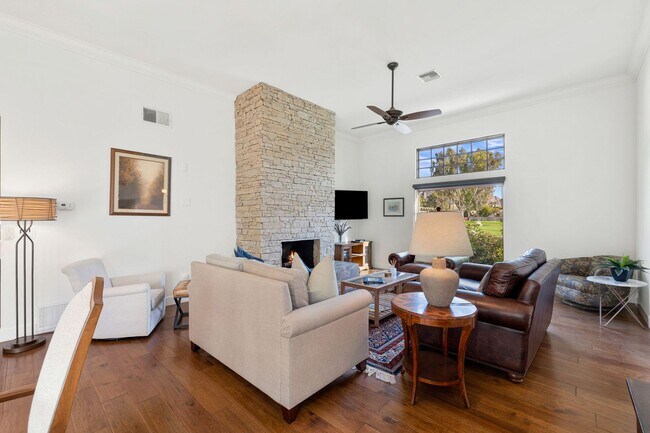 Building Photo - Luxury Golf Course Retreat in Indian Wells (Monthly Only - No Long Term)