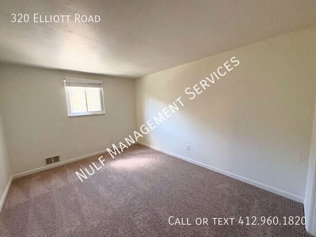 Building Photo - 320 Elliott Rd