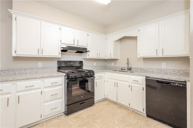 Building Photo - 2504 Yorkshire Ave