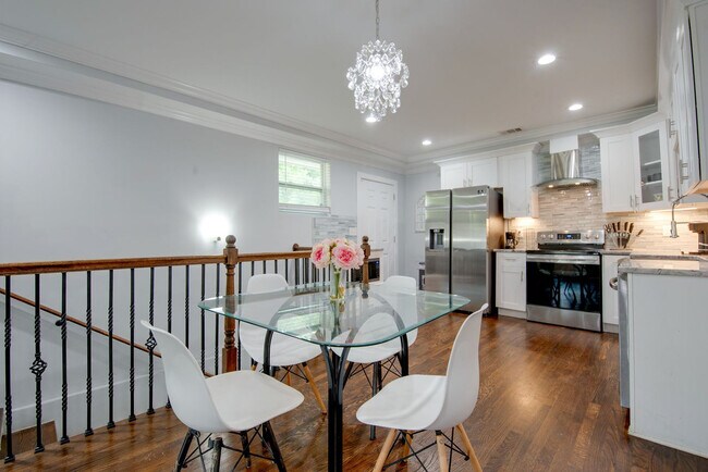 Building Photo - 1055 Peeples St SW