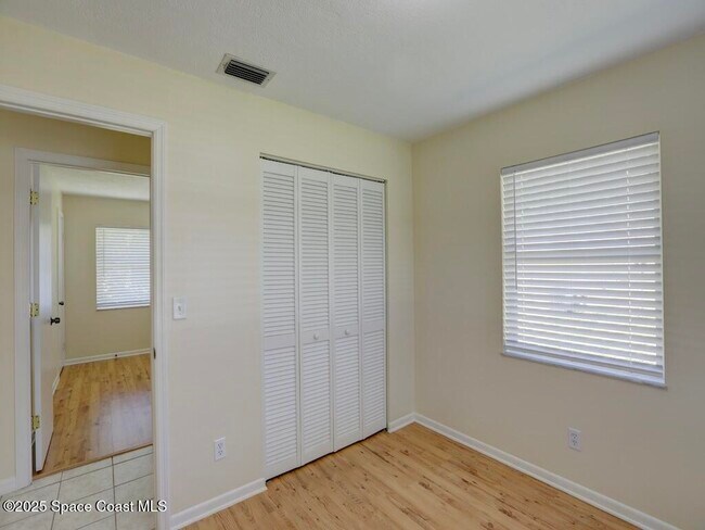 Building Photo - 279 Englar Dr