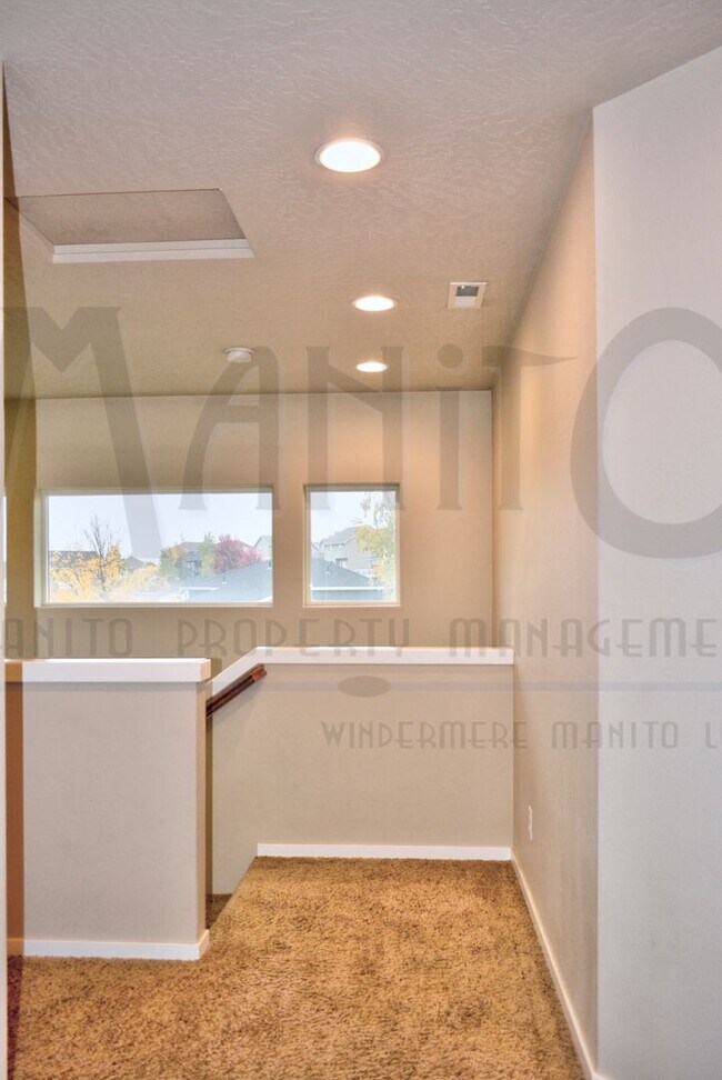 Building Photo - **COMING SOON** Eagle Ridge Gem