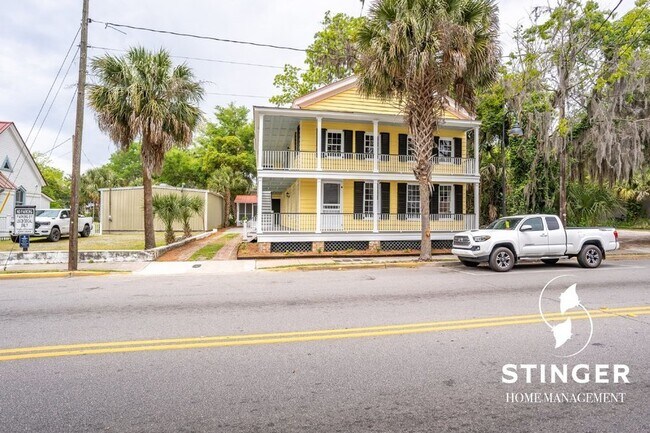 Building Photo - 606 Carteret St