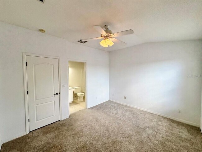 Building Photo - 15619 Stable Run Dr