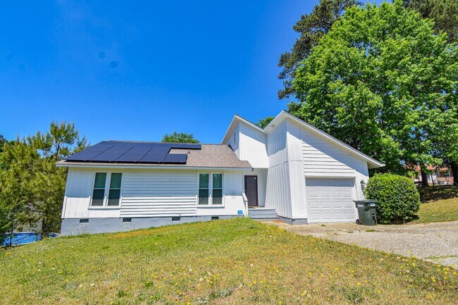 Primary Photo - Coming Soon: 3 Bedroom 2 Bathroom- Small P...
