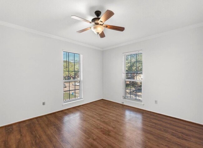 Building Photo - 6402 Del Monte Dr