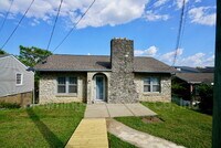 Building Photo - 2106 Eastwood Ave