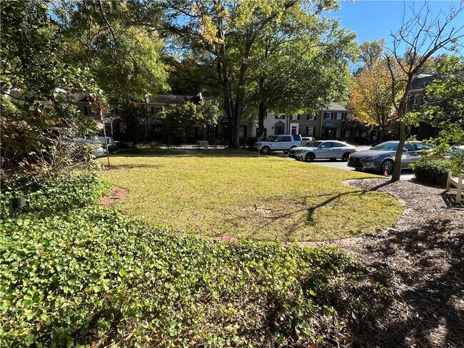 Building Photo - 3512 Paces Pl NW