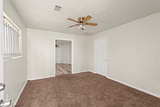 Building Photo - 4906 Farmer St