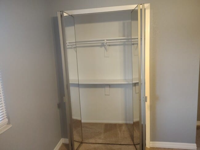 Building Photo - 664 Lake Dexter Cir