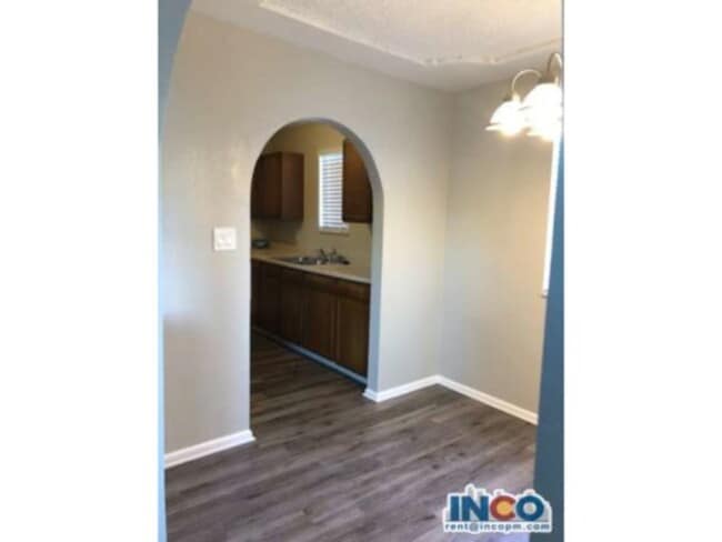 Building Photo - 1641 Ingalls St