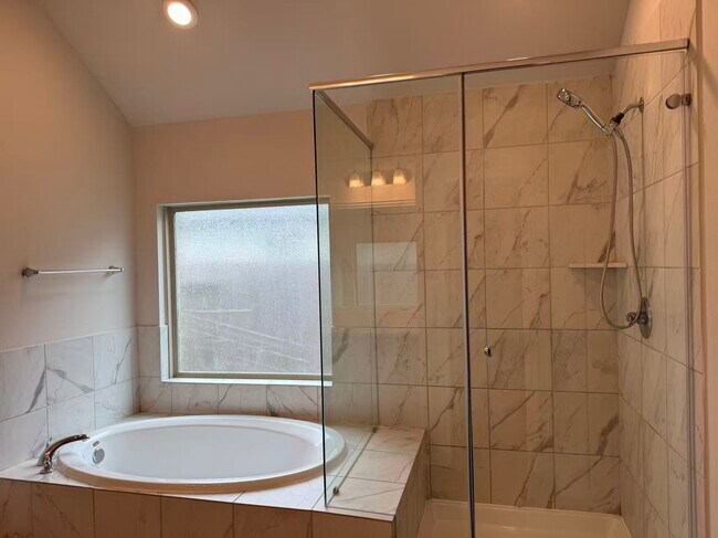 Building Photo - 17330 Tidewater Cypress Trl