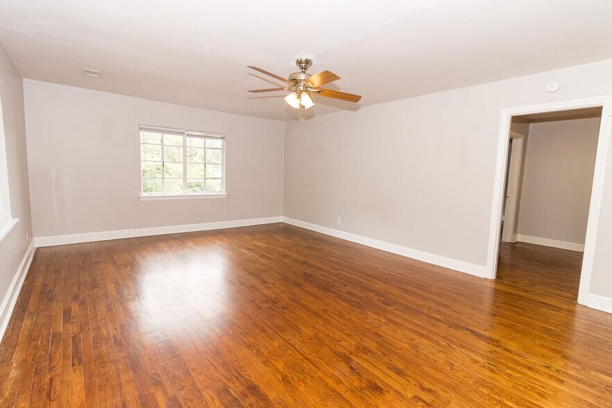 Building Photo - 124 S Seminole Dr