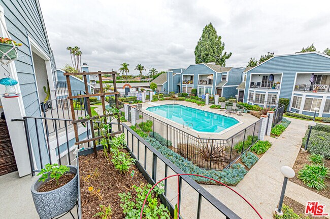 Building Photo - 14742 Pioneer Blvd
