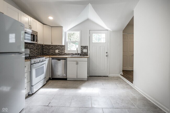 Building Photo - 5108 Sunny Meade Ln