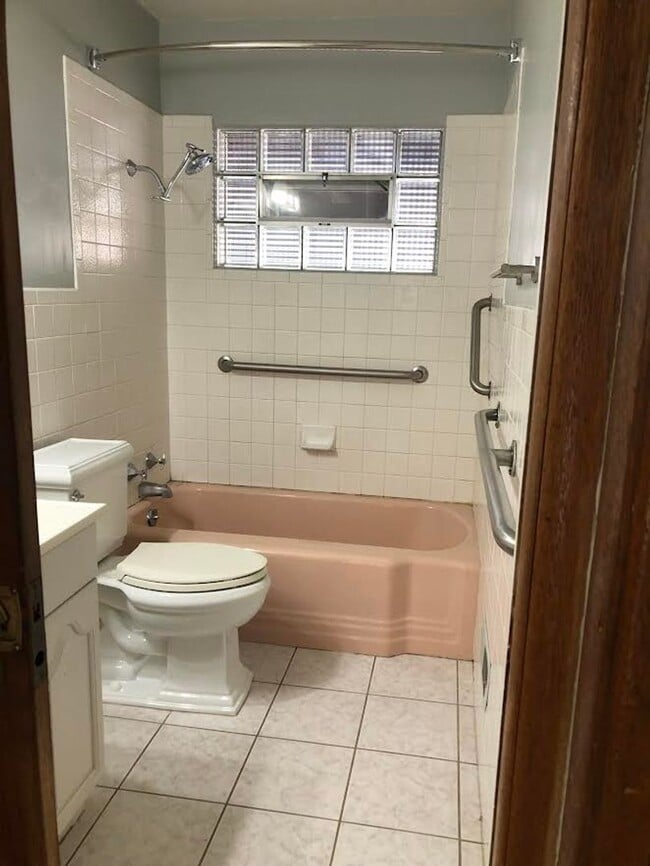 Building Photo - Charming 4 Bd, 2 Ba, Ranch Home in D-12 School District, close to Downtown, Trails and Ft. Carson