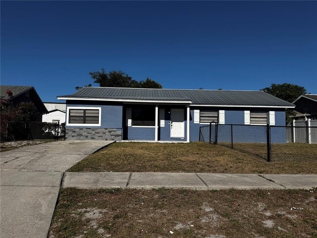 Building Photo - 409 Fern Rd