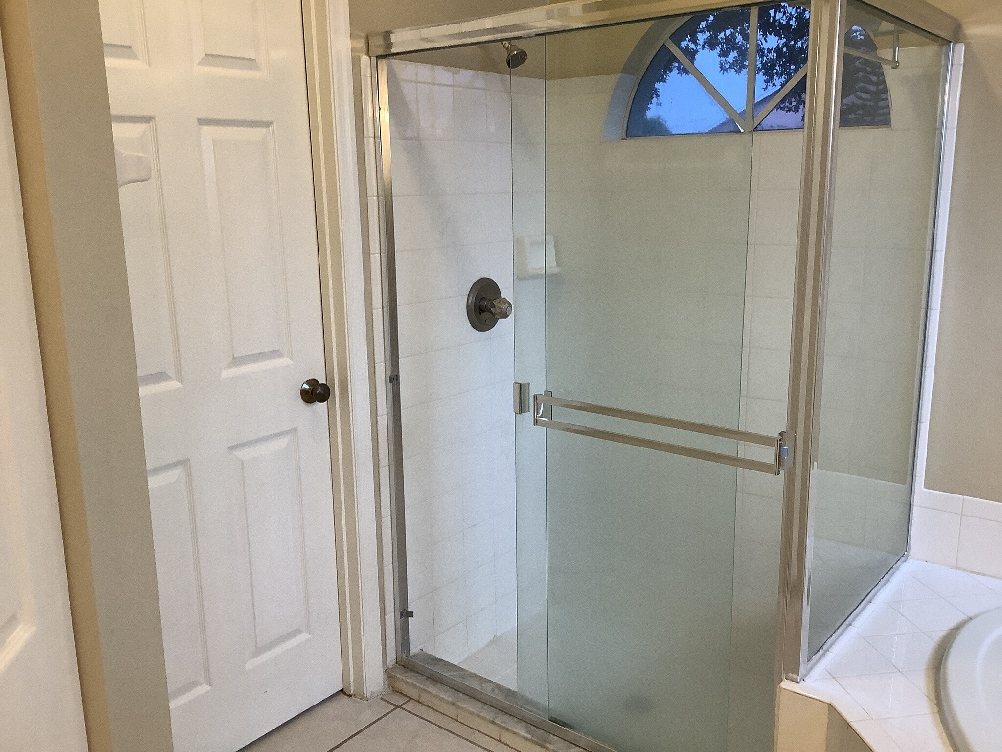 Building Photo - 2022 Blue Heron Dr