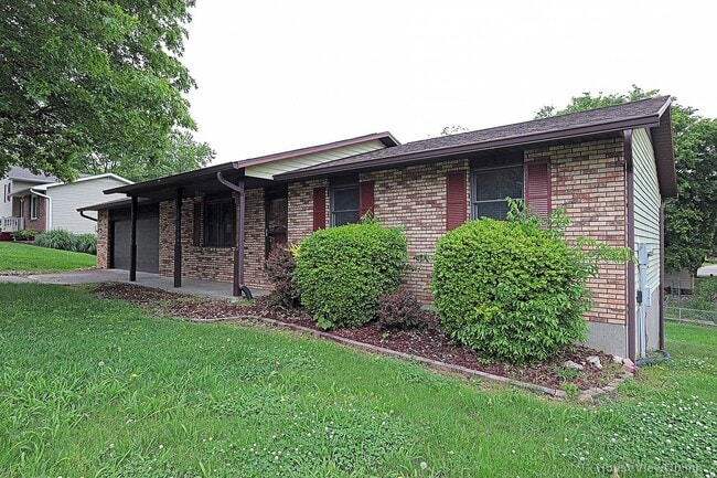 Building Photo - House in Cape Girardeau