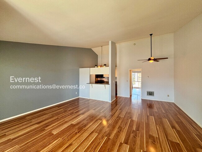Building Photo - 902 Camino Real