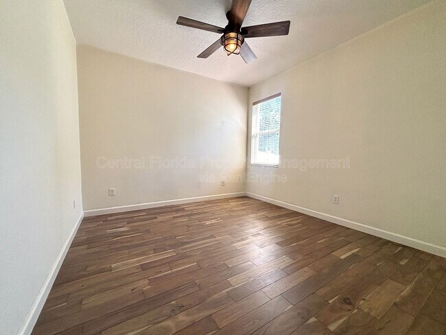 Building Photo - 381 E Sandpiper St