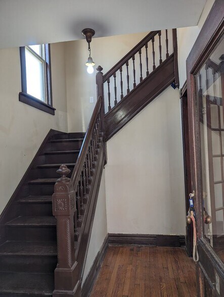 Front Staircase - 3 Dean Pl