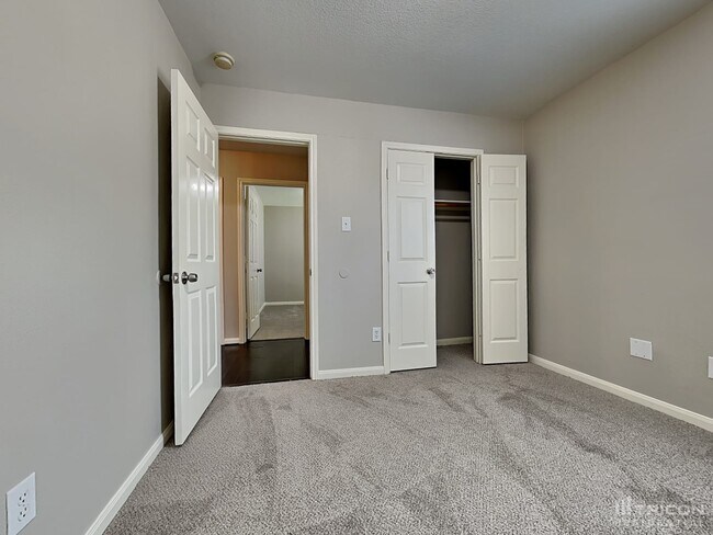 Building Photo - 28715 Nueces River Ct