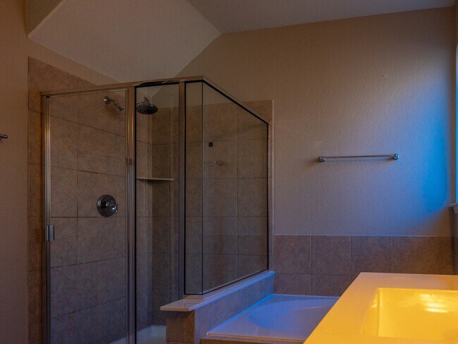Building Photo - 2927 Overbrook Meadow Ln