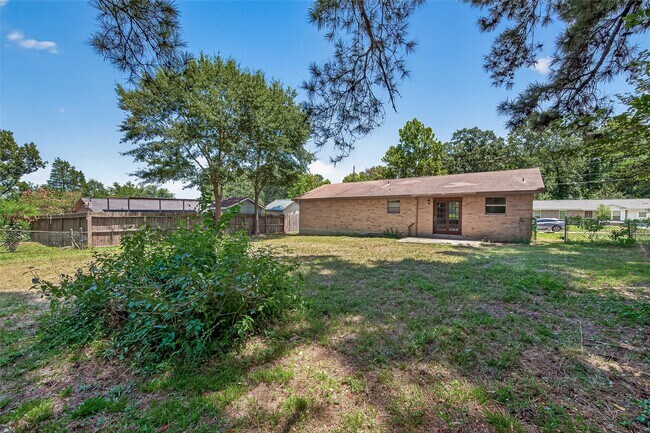 Building Photo - 102 Libby Cir