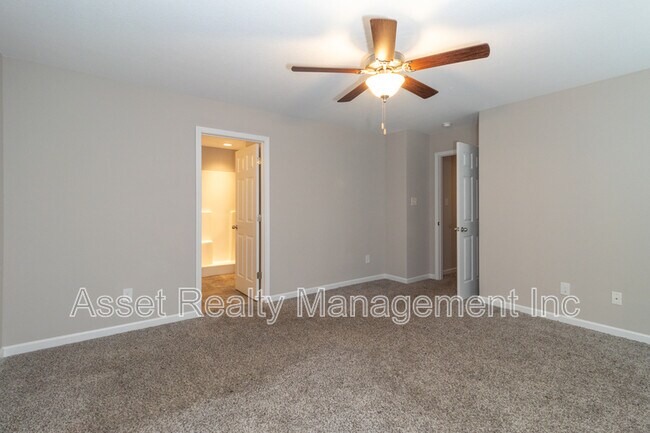 Building Photo - 8205 Zodiac Ln