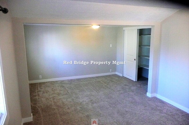 Building Photo - 5585 SE 128th Ave