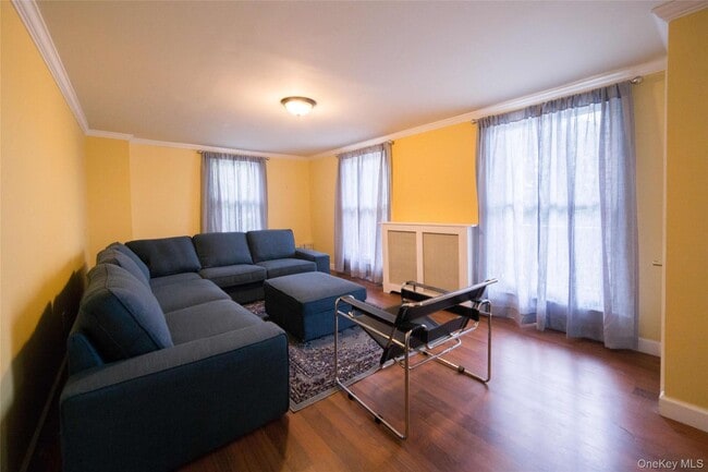 Building Photo - 128 Lakeview Ave