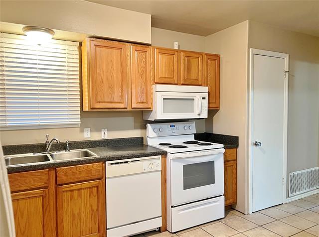 Building Photo - 106 Monticello Dr