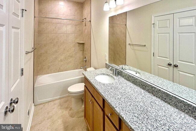 Building Photo - 1212 Parker Blvd