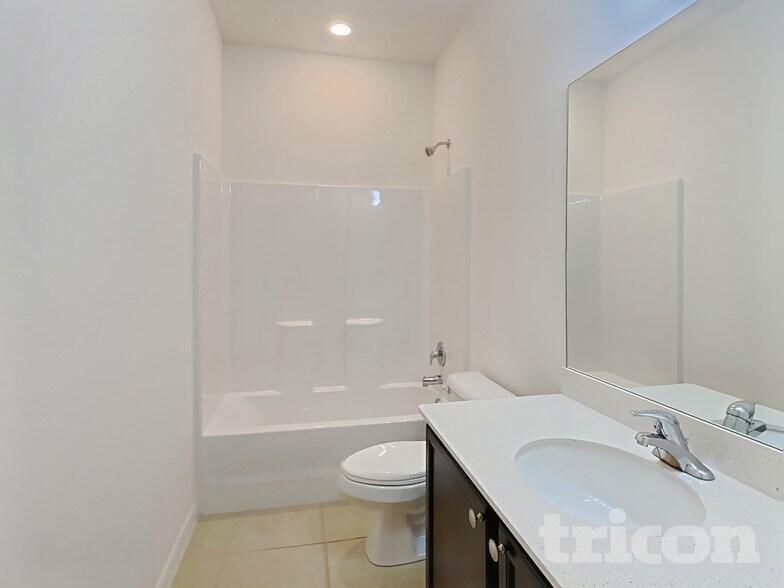 Building Photo - 1660 Luft Ln