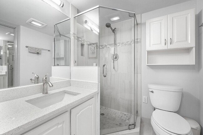 Building Photo - 3009 S Ocean Blvd