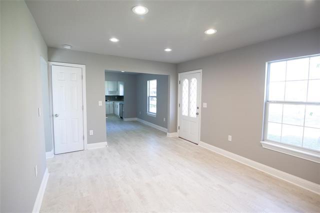 Building Photo - 1606 Davis Blvd